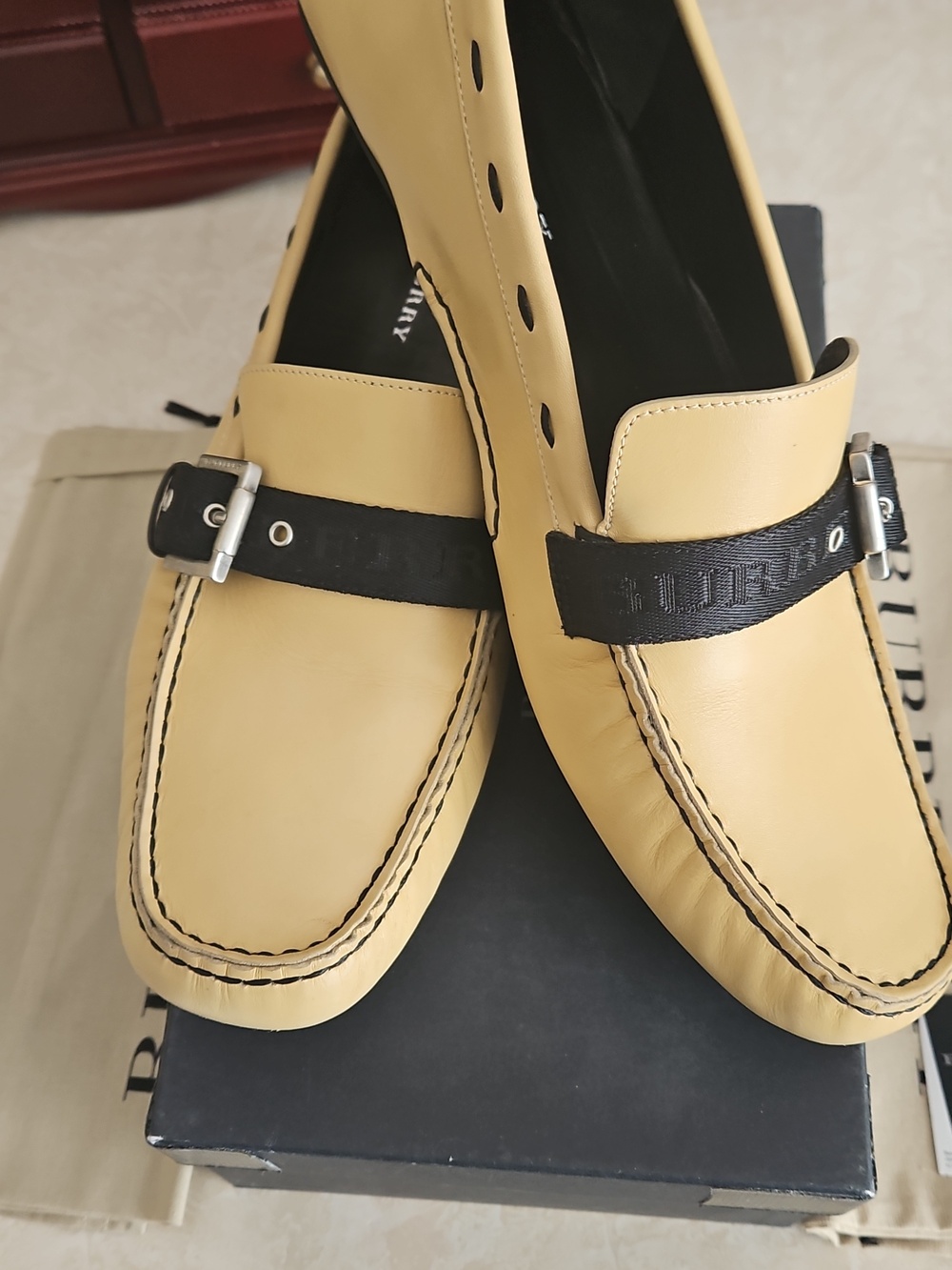 Burberry Loafers Shoes, Size 40/9.5. - Picture 8 of 16